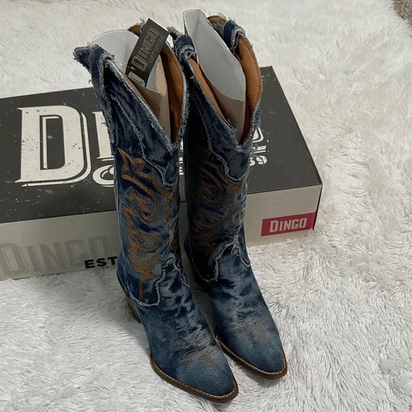 🌴 NWT Dingo Texas Tornado Denim Cowboy Boots - Picture 1 of 6